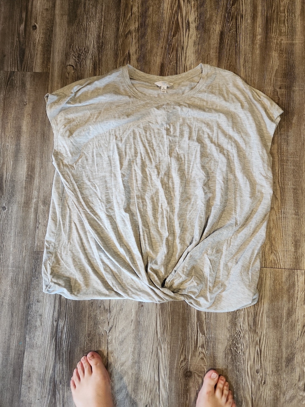 Time and Tru Light Gray Twist-Front Short Sleeve Tee